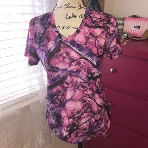 Pink Skull Camo Size Small NWT